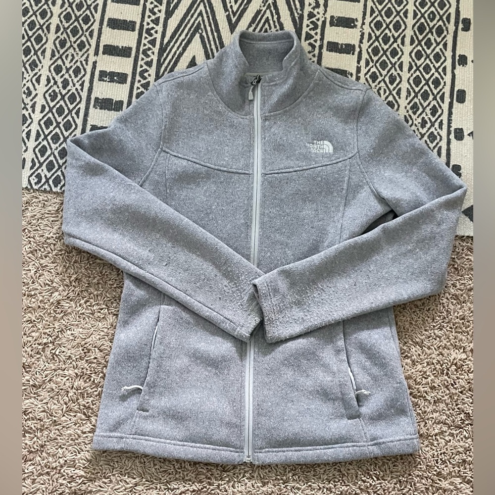 north face women’s zip up jacket